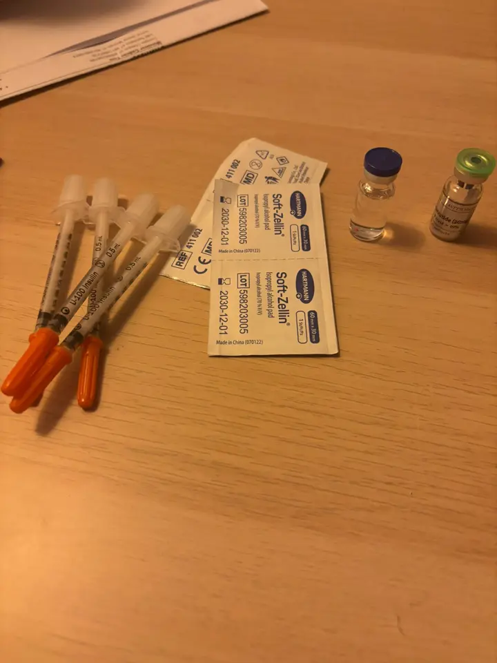 Photo de colis et de fioles Aetherion Labs