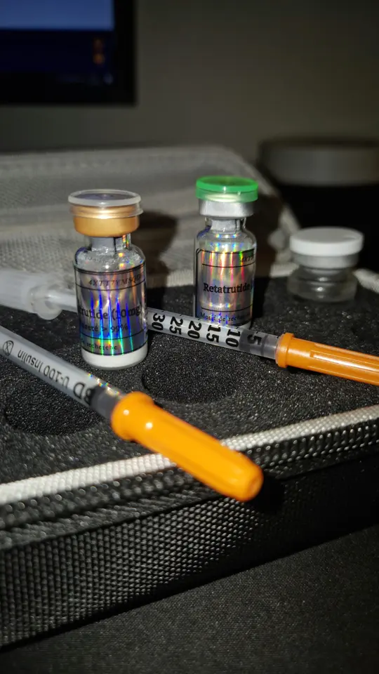 Photo de colis et de fioles Aetherion Labs
