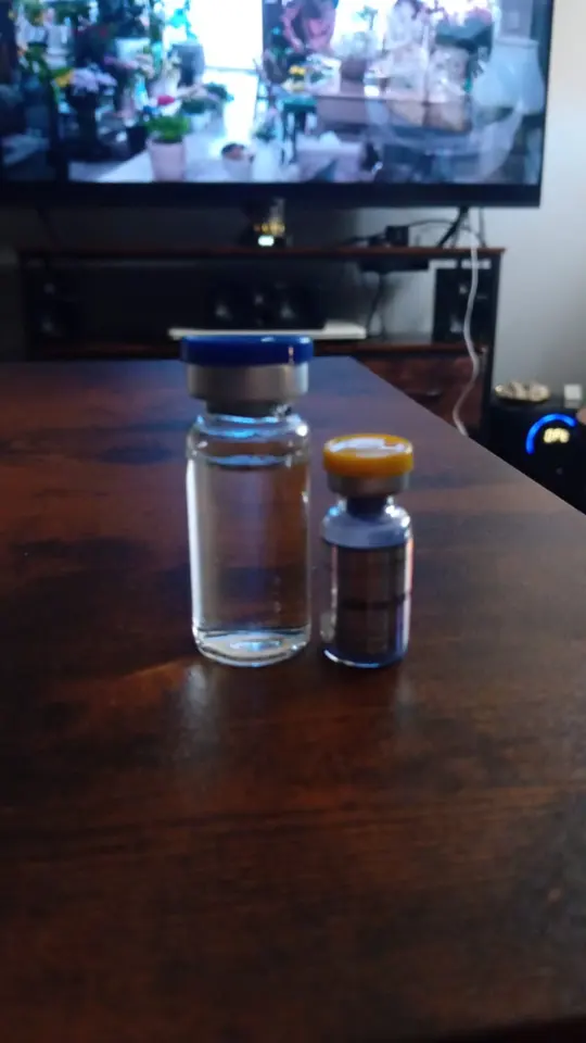 Photo de colis et de fioles Aetherion Labs