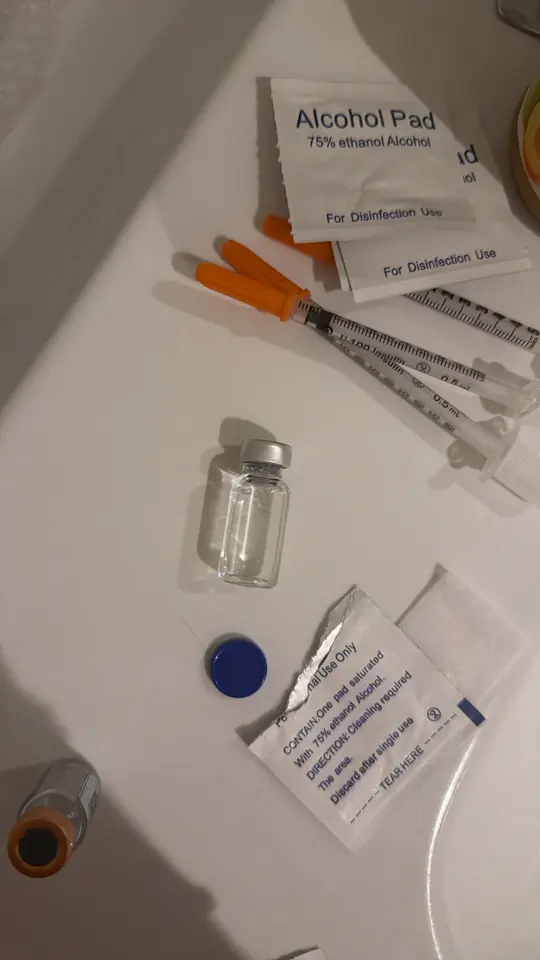 Photo de colis et de fioles Aetherion Labs